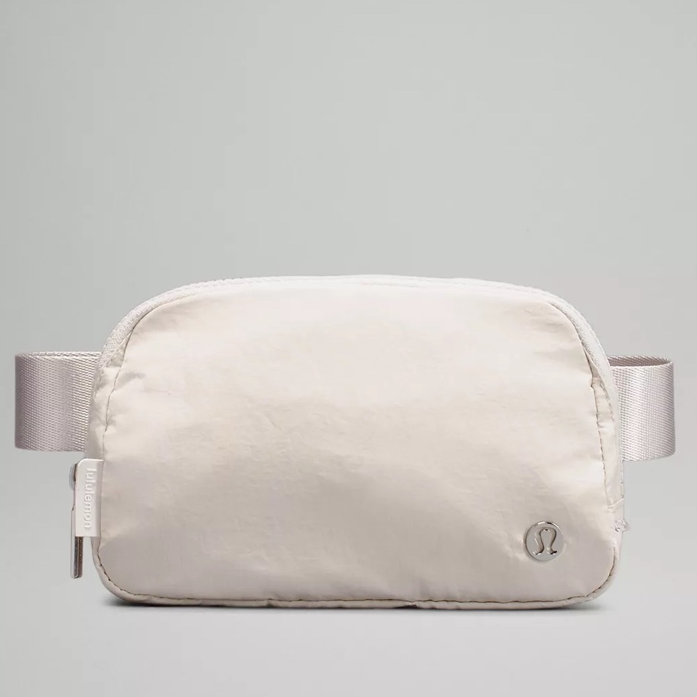 Everywhere Belt Bag - White Opal